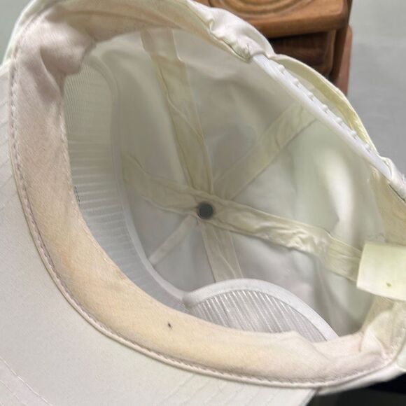 Men's White Embroidered Graphics Paradise BayClub Hawaii Snapback Cap OSFA - Picture 7 of 7